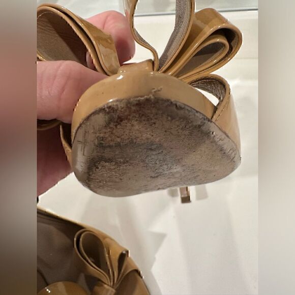 Valentino Classic Patent Leather Bow - Picture 9 of 16